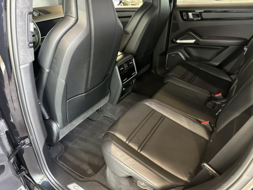 Porsche Cayenne Coupe 4.0 V8 680ch Turbo S E-hybrid - Visuel #4