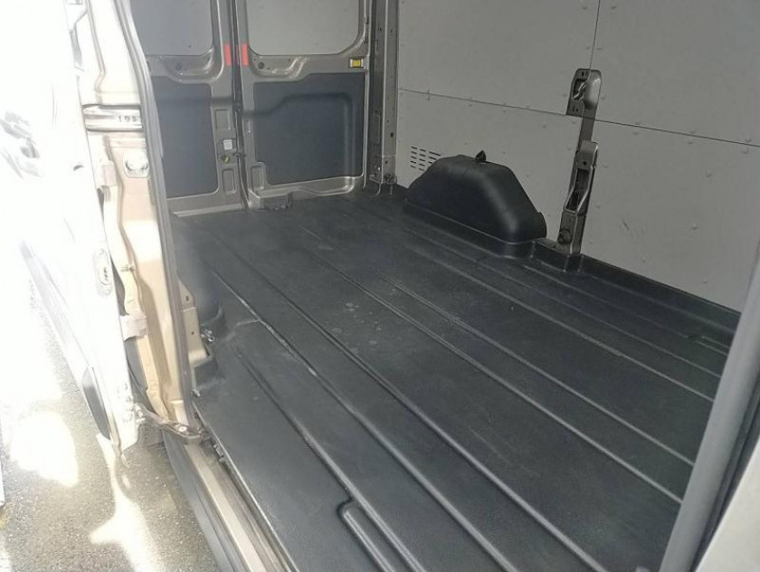 Ford Transit 2t Fg T310 L2h2 2.0 Ecoblue 130ch S&s Trend Business - Visuel #10