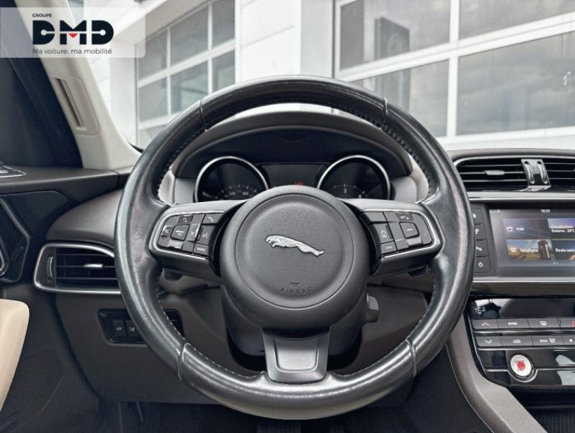 Jaguar F-pace V6 3.0d 300ch Prestige 4x4 Bva8 - Visuel #7