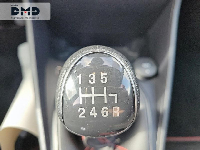 Ford Fiesta 1.0 Flexifuel 95ch St-line 5p - Visuel #8