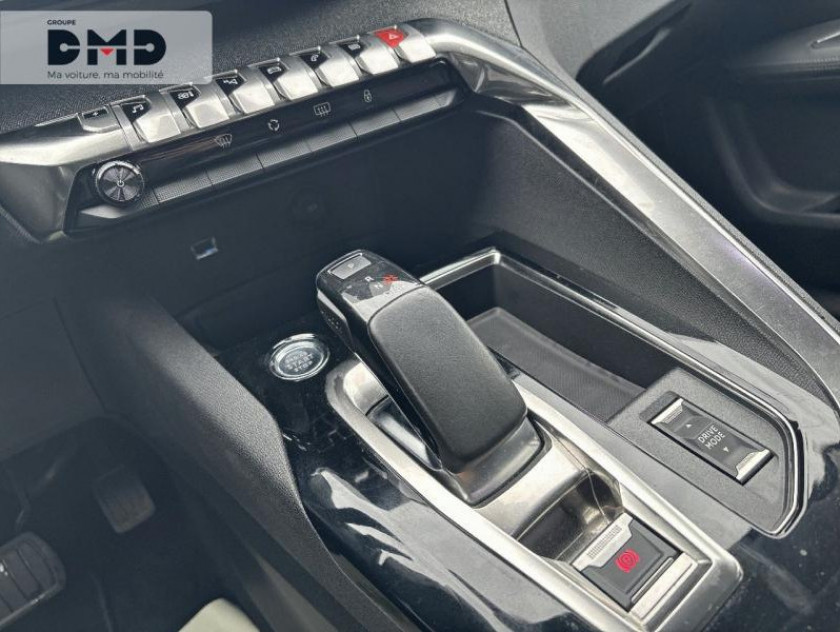 Peugeot 3008 Hybrid 225ch Allure Pack E-eat8 - Visuel #7