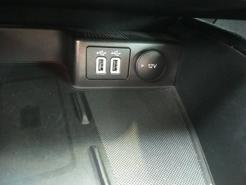 Ford Kuga 1.5 Ecoblue 120ch Titanium Powershift - Visuel #13