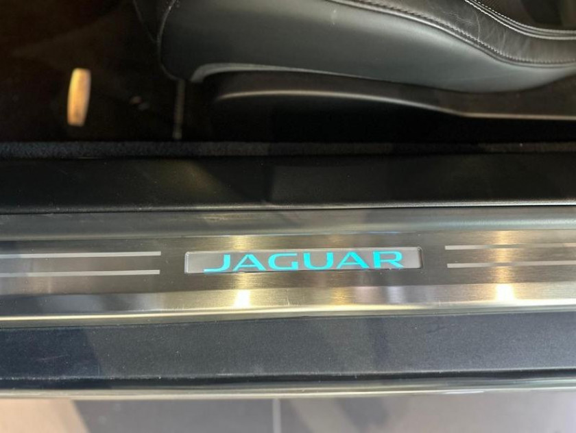 Jaguar F-type Coupe 5.0 V8 450ch R-dynamic Black Bva8 - Visuel #17