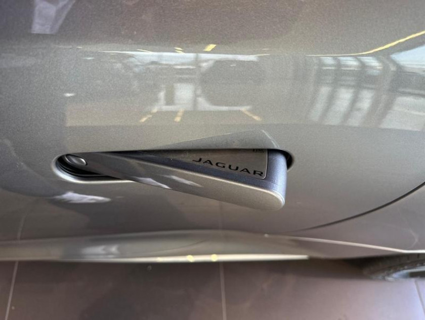 Jaguar F-type Coupe 5.0 V8 450ch R-dynamic Black Bva8 - Visuel #16