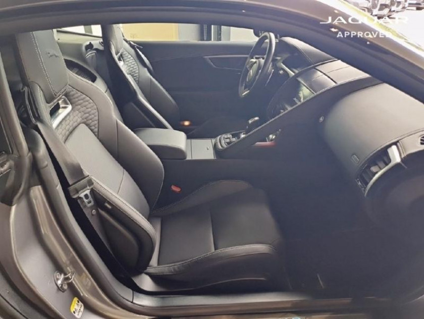 Jaguar F-type Coupe 5.0 V8 450ch R-dynamic Black Bva8 - Visuel #3
