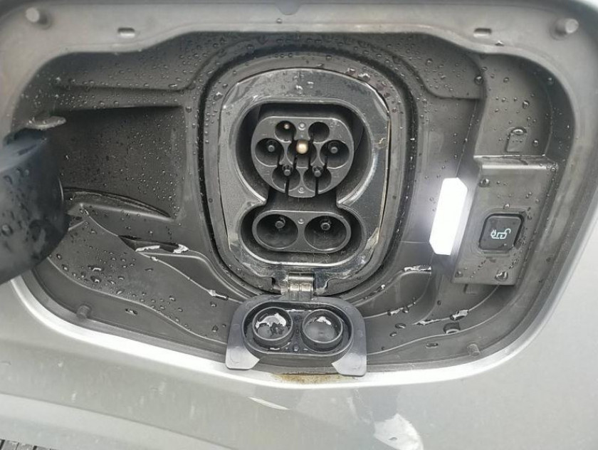 Ford Transit Courier Electrique 100 Kw 136ch Limited - Visuel #15