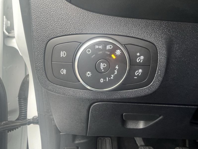 Ford Fiesta Affaires 1.1 Ti-vct 75ch S&s Trend - Visuel #13