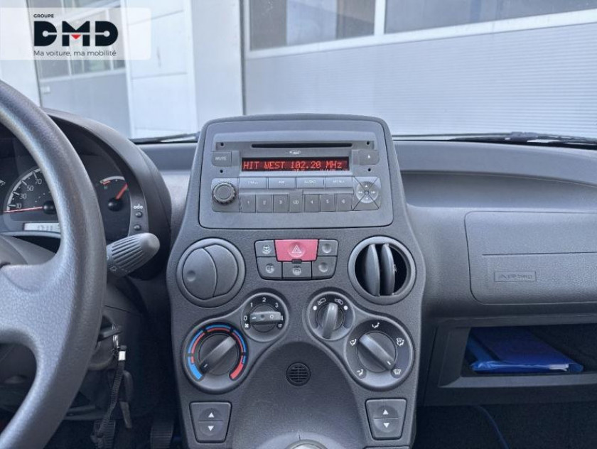 Fiat Panda 1.2 8v 69ch Dynamic Euro5 - Visuel #6