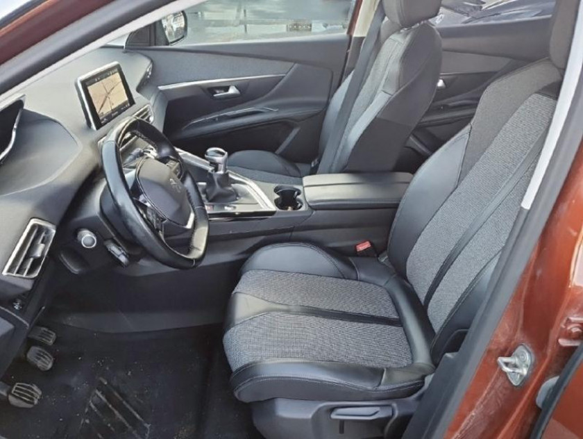 Peugeot 3008 1.5 Bluehdi 130ch E6.c Allure S&s - Visuel #17