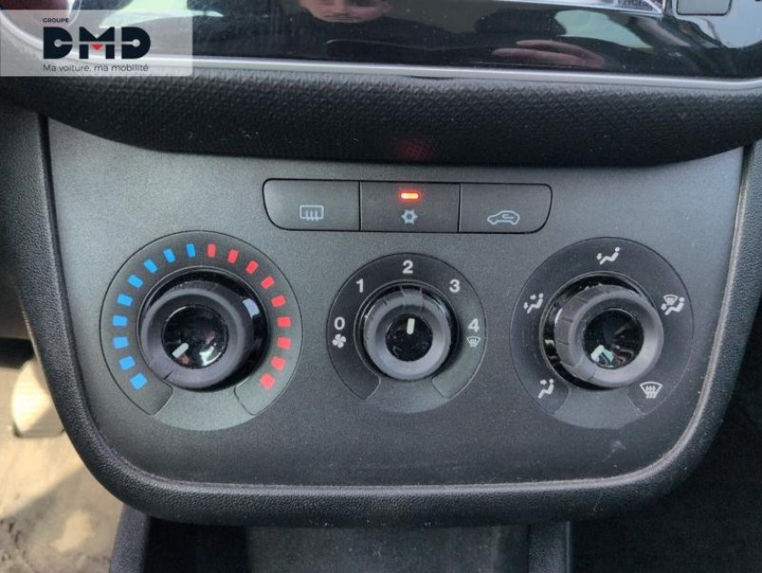 Fiat Punto 1.2 8v 69ch Lounge 5p - Visuel #17