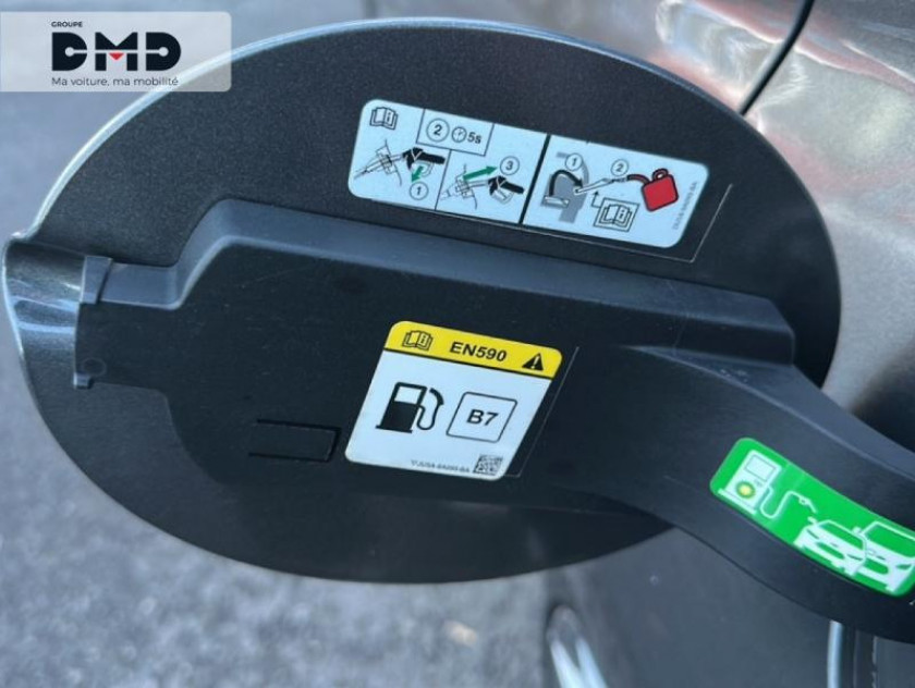 Ford Fiesta 1.5 Tdci 85ch Stop&start Vignale 5p Euro6.2 - Visuel #14