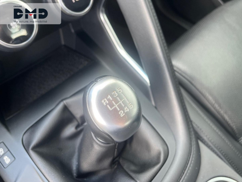 Jaguar E-pace 2.0d 150ch S - Visuel #8
