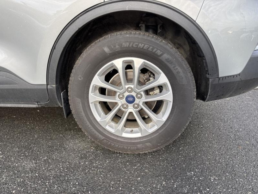 Ford Kuga 2.5 Duratec 190ch Fhev E85 Titanium Bva - Visuel #13