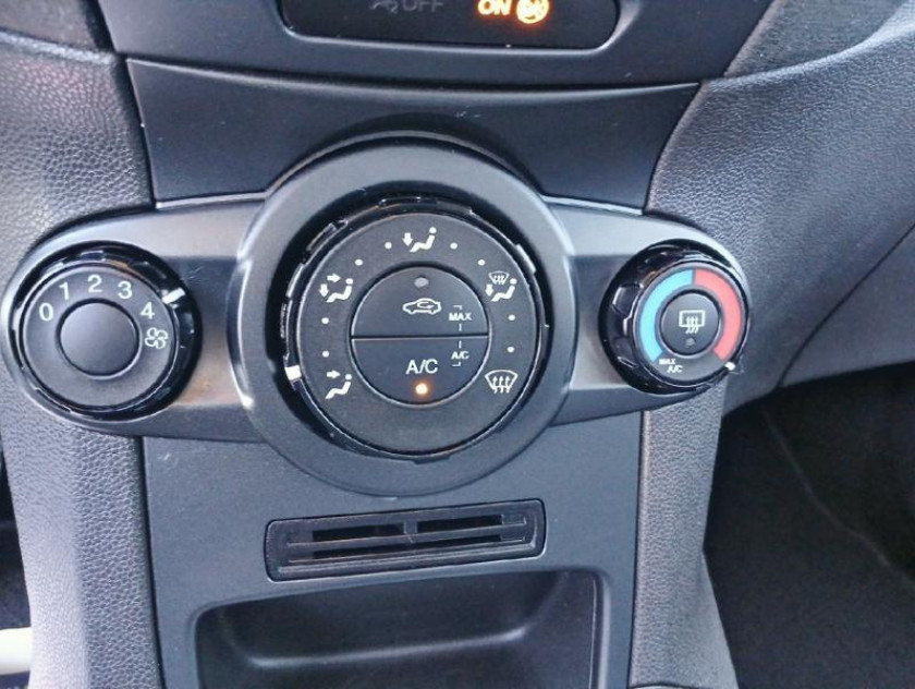 Ford Fiesta 5p 1.25 60ch Edition - Visuel #18