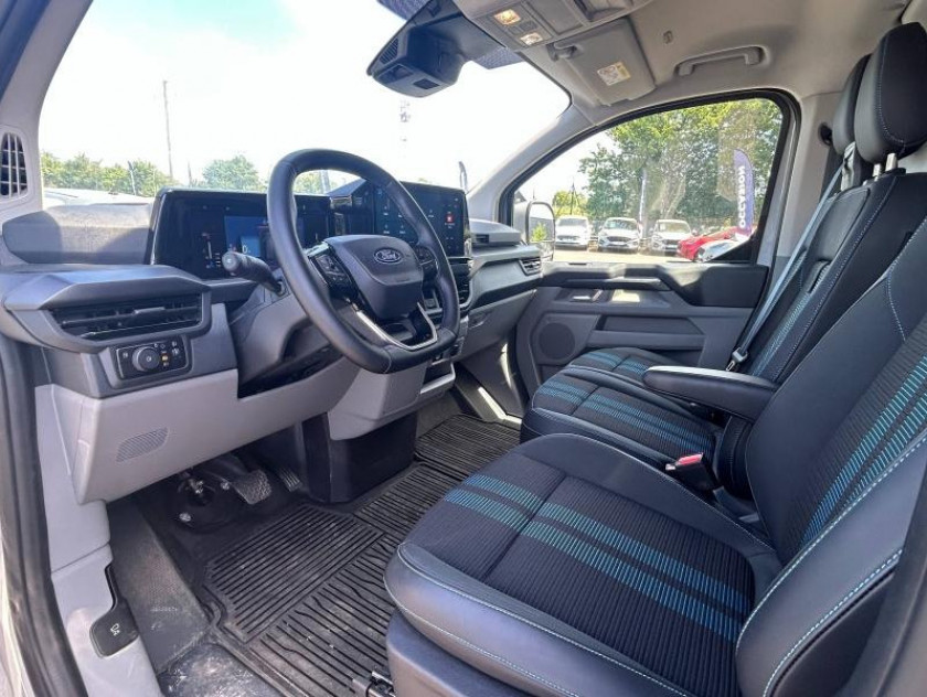 Ford Transit Custom Fg 320 L1h1 2.5 Duratec 232ch Hybride Rechargeable Sport Cvt - Visuel #3