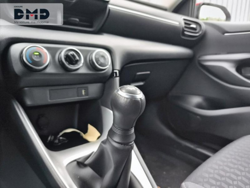 Toyota Yaris 70 Vvt-i Design 5p My22 - Visuel #8