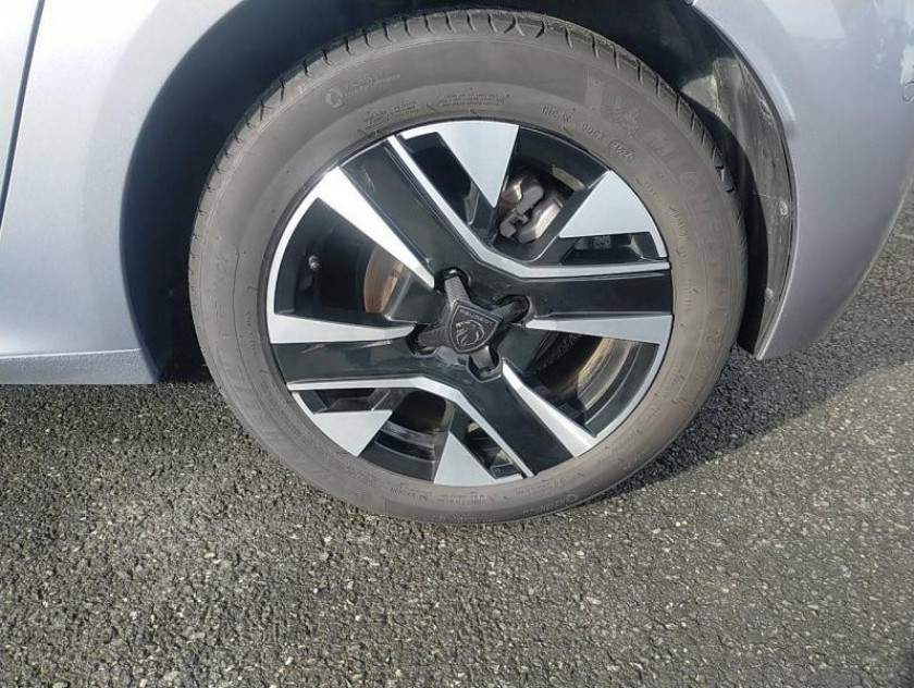 Peugeot 208 1.2 Hybrid 110ch Allure E-dcs6 - Visuel #13