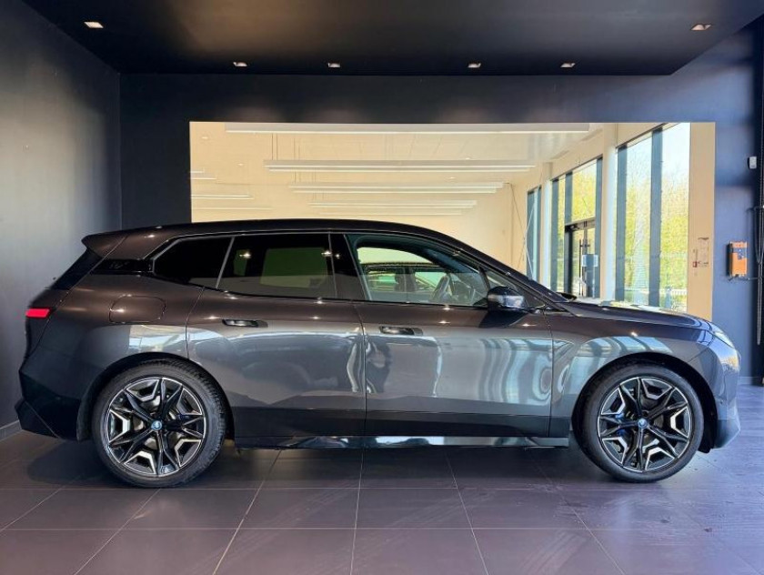 Bmw Ix Xdrive50 523ch - Visuel #3