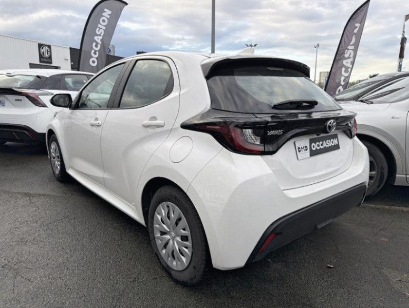 Toyota Yaris 116h Dynamic 5p My22 - Visuel #3