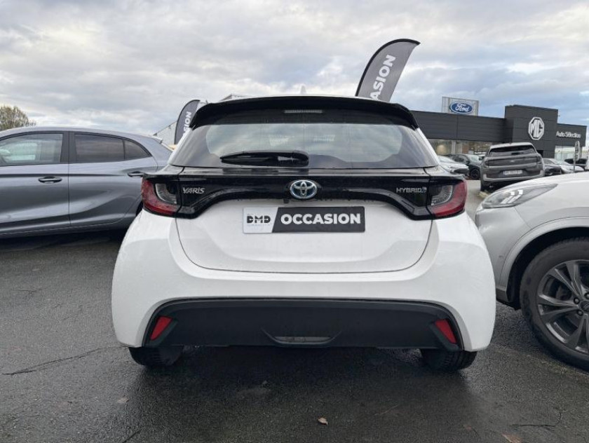 Toyota Yaris 116h Dynamic 5p My22 - Visuel #11