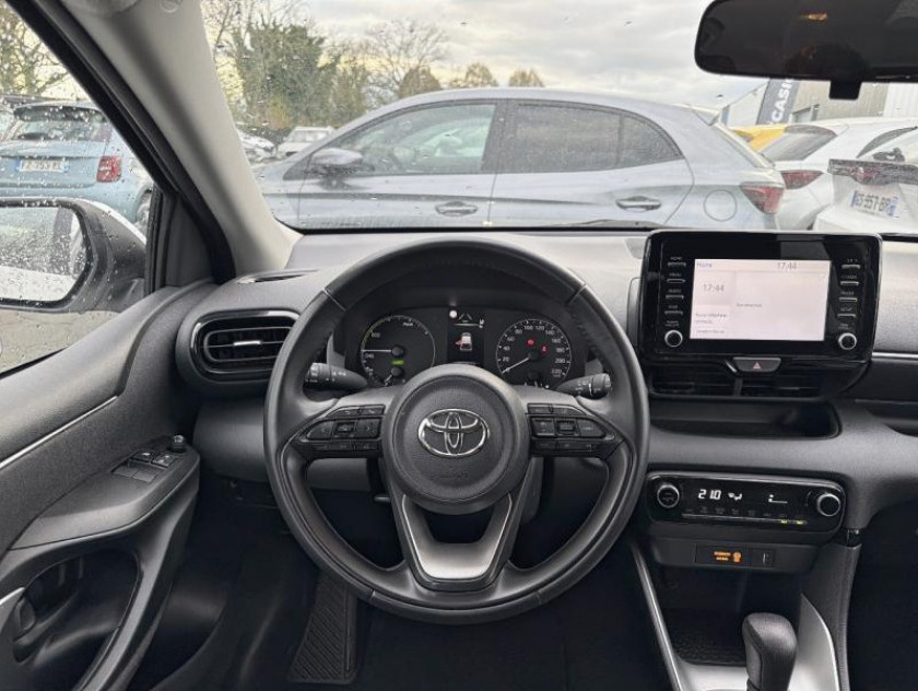 Toyota Yaris 116h Dynamic 5p My22 - Visuel #7