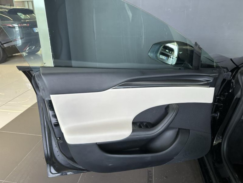 Tesla Model S Tri-motor Plaid - Visuel #8