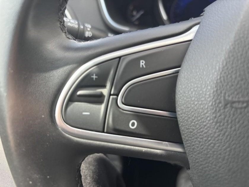 Renault Megane 1.3 Tce 140ch Fap Intens - Visuel #17