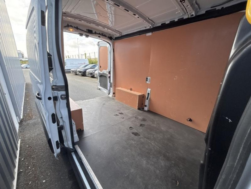 Ford Transit 2t Fg T310 L2h2 2.0 Ecoblue 130ch S&s Trend Business - Visuel #11
