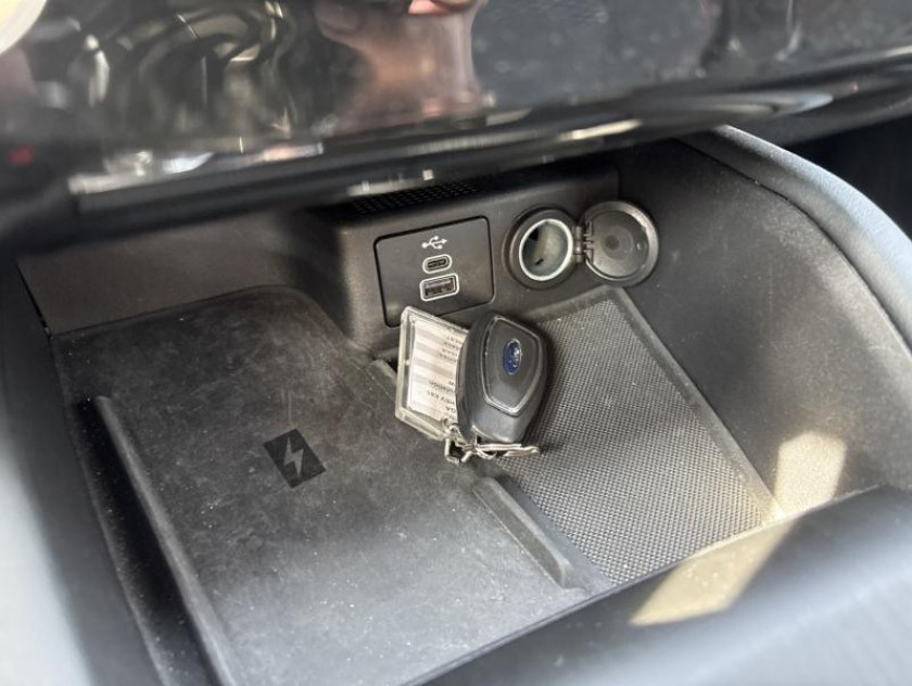 Ford Kuga 2.5 Duratec 180ch Hybrid Flexifuel St-line Powershift - Visuel #17