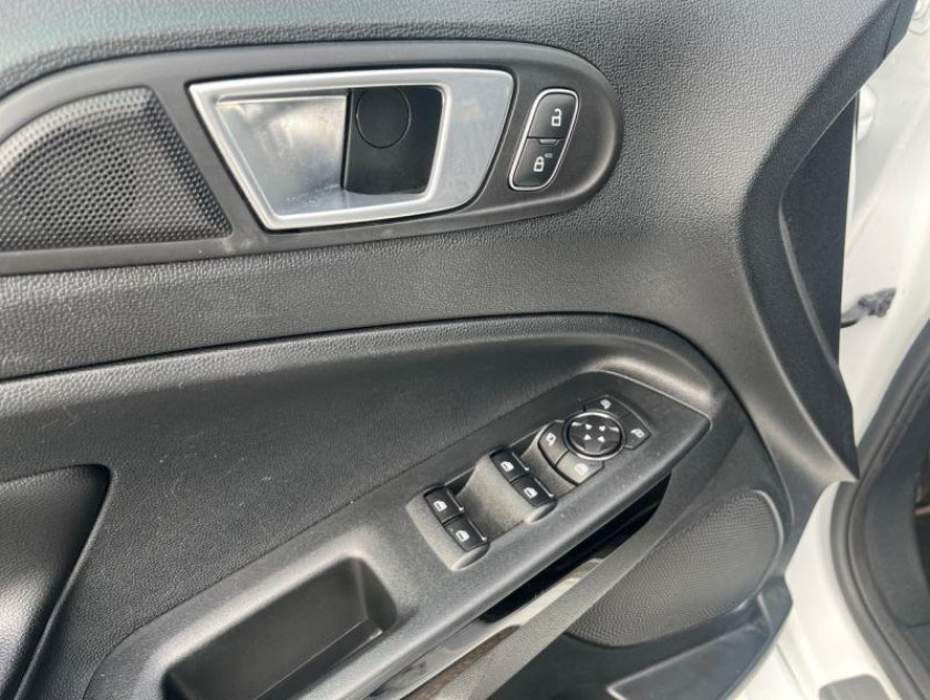 Ford Ecosport 1.0 Ecoboost 125ch St-line Euro6.2 - Visuel #11