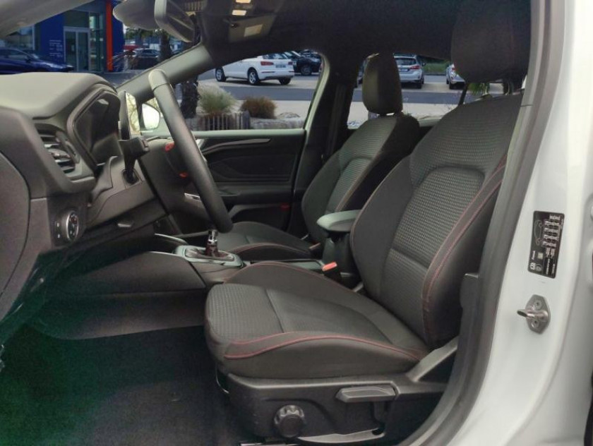 Ford Focus 1.0 Ecoboost 125ch St-line 97g - Visuel #6