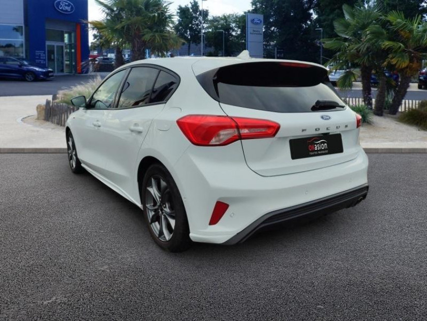 Ford Focus 1.0 Ecoboost 125ch St-line 97g - Visuel #3