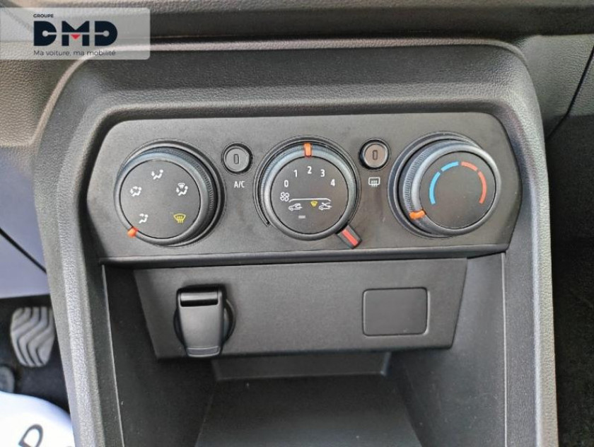 Dacia Sandero 1.0 Eco-g 100ch Expression - Visuel #16