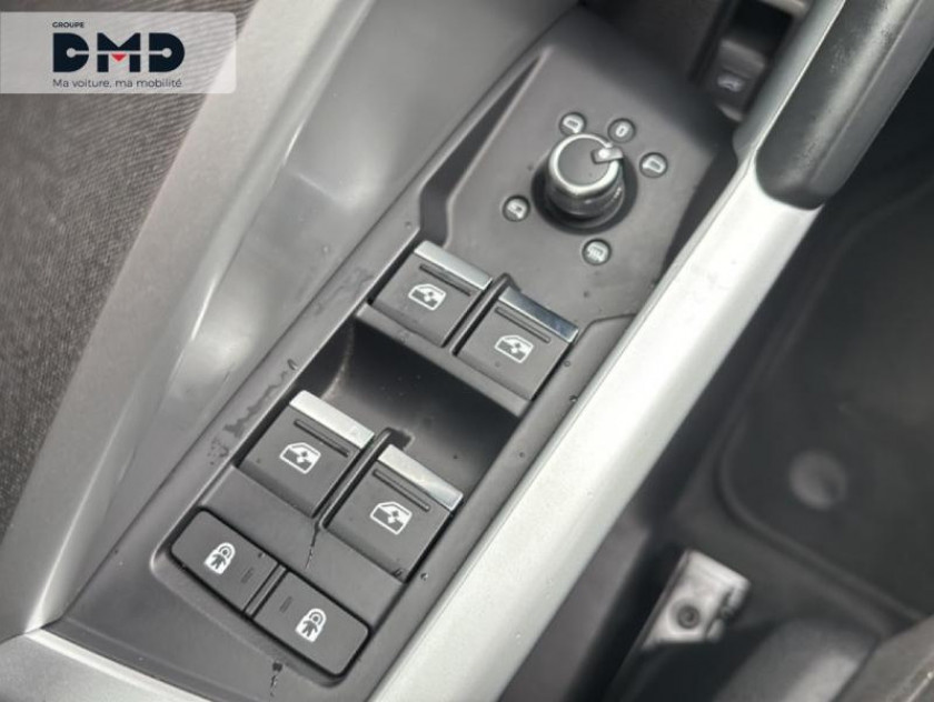 Audi Q3 35 Tdi 150ch Design S Tronic 7 - Visuel #16