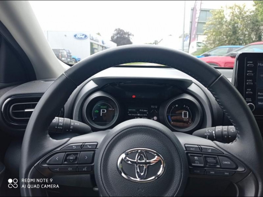 Toyota Yaris 116h Design 5p My22 - Visuel #12