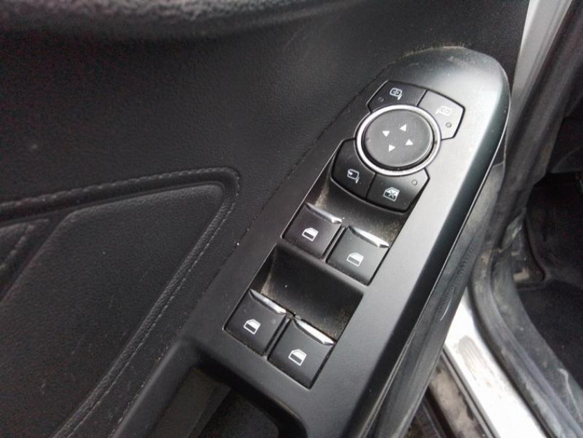 Ford Focus 1.5 Ecoblue 120ch Titanium - Visuel #16