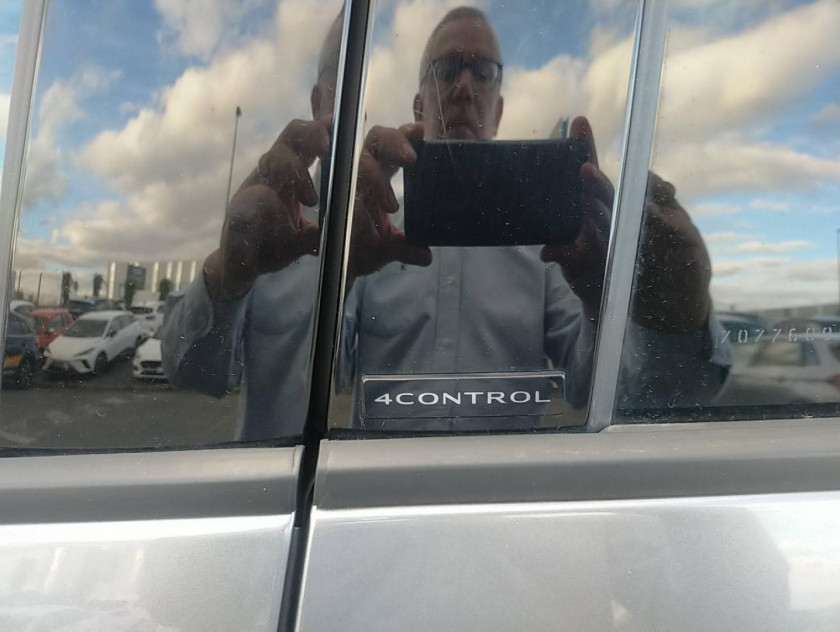 Renault Austral 1.2 E-tech Full Hybrid 200ch Iconic - Visuel #20