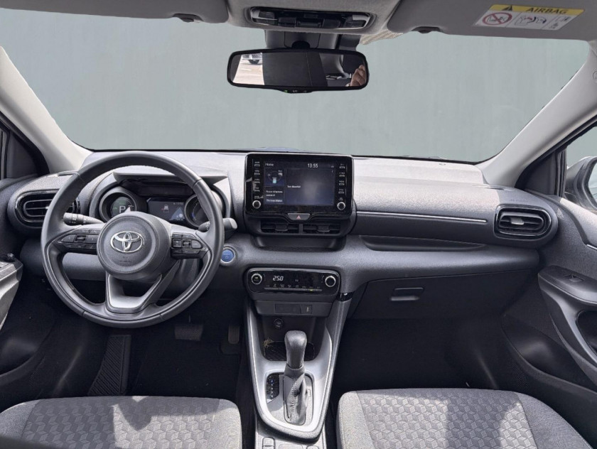 Toyota Yaris 116h Design 5p My22 - Visuel #6