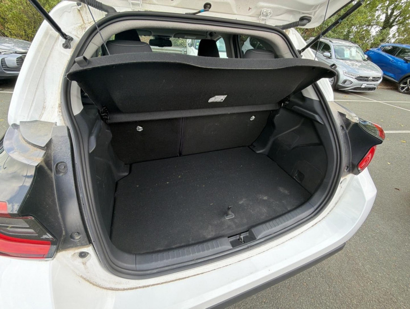 Toyota Yaris 116h Design 5p My22 - Visuel #12