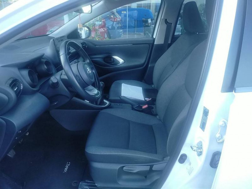 Toyota Yaris 70 Vvt-i Design 5p - Visuel #8