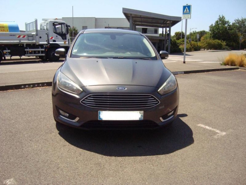 Ford Focus 1.5 Tdci 120ch Stop&start Titanium Powershift - Visuel #3