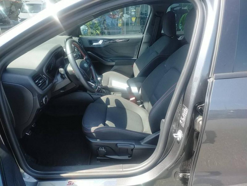 Ford Focus 1.5 Ecoboost 150ch St-line - Visuel #9