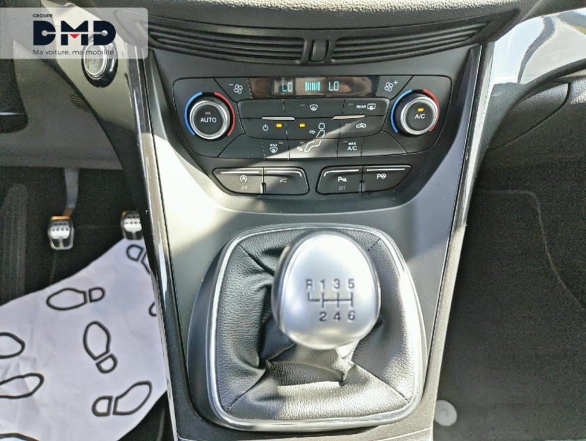 Ford Kuga 2.0 Tdci 150ch Stop&start St-line 4x2 - Visuel #8
