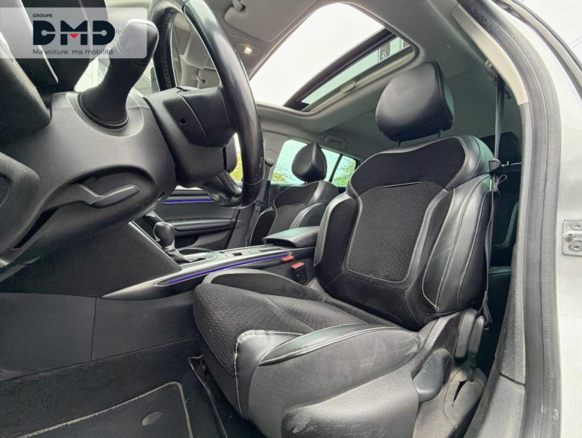 Renault Megane Estate 1.3 Tce 140ch Fap Intens Edc - Visuel #9