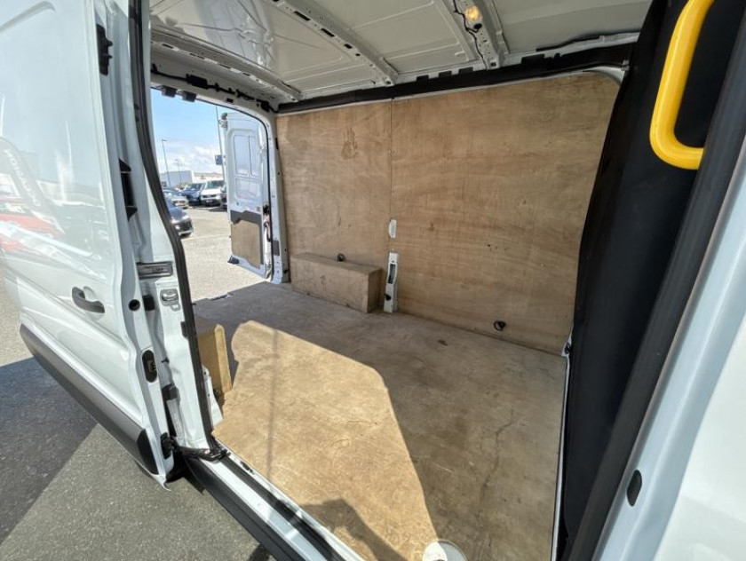 Ford Transit 2t Fg T310 L2h2 2.0 Ecoblue 130ch S&s Trend Business - Visuel #8