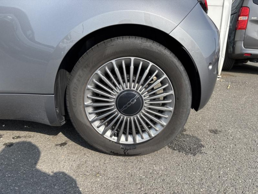 Fiat 500 E 118ch Pack Confort & Style & Tech My23 - Visuel #16