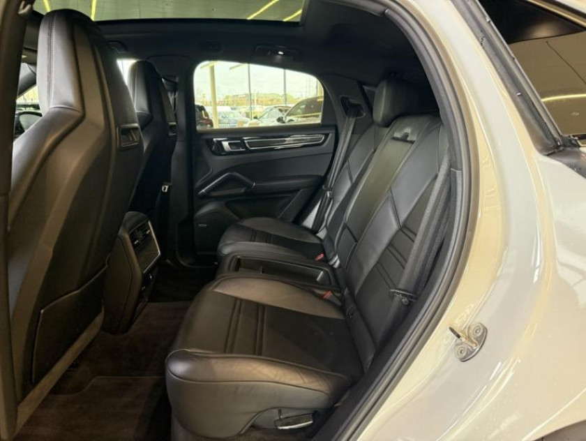 Porsche Cayenne Coupe 3.0 V6 462ch E-hybrid - Visuel #12