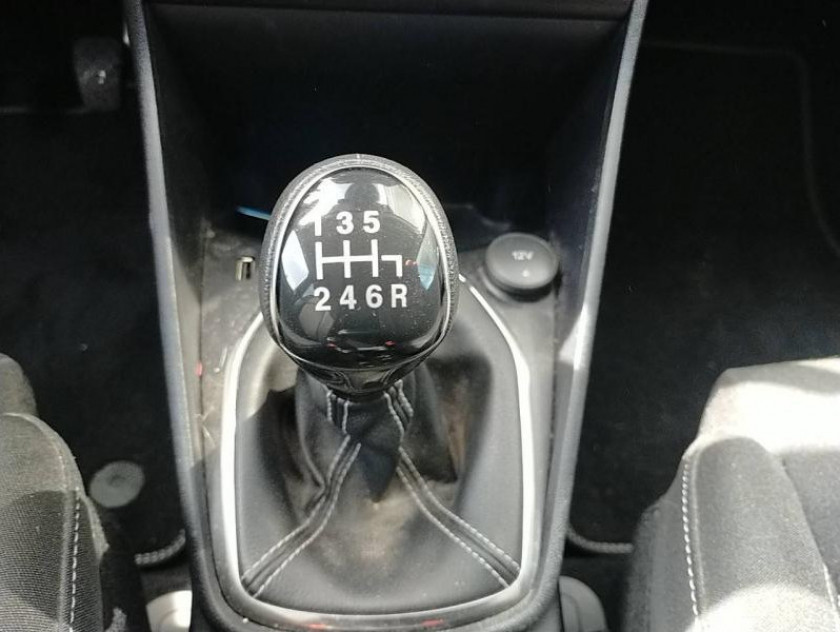 Ford Fiesta 1.0 Flexifuel 95ch Titanium Business 5p - Visuel #7