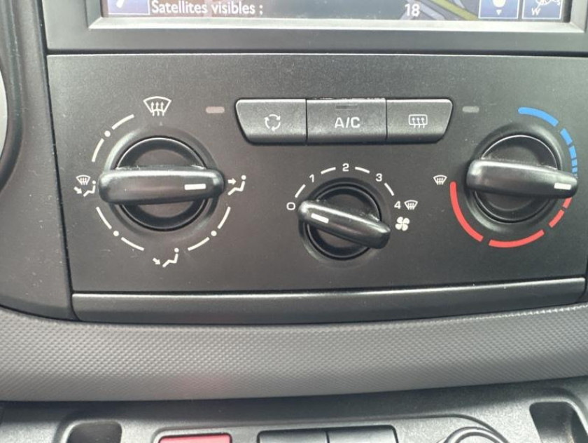Peugeot Partner Standard 1.6 Bluehdi 75ch Premium - Visuel #15